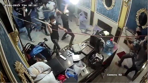 Triệu tập nhóm côn đồ truy sát, đập phá nhà hàng ở TP.HCM