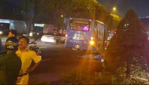 Chạy xe máy vào làn ô tô, thanh niên bị xe buýt cán thiệt mạng ở TP.HCM