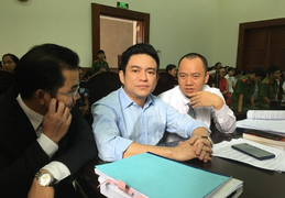 Hoãn phiên toà ông Chiêm Quốc Thái bị vợ thuê giang hồ chém trọng thương