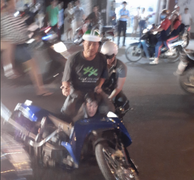 'Hiệp sĩ' đường phố bắt gọn 'nữ quái' trộm xe máy ở siêu thị