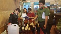 Hà Nội: Kinh hãi với lượng rượu khổng lồ không rõ nguồn gốc bị thu hồi