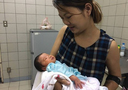 Kỳ tích: Thai phụ suy thận giai đoạn cuối vẫn được mẹ tròn con vuông