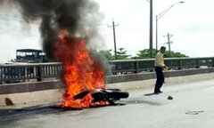 Nạn nhân bỏng nặng khi lái mô tô bạc tỷ bỗng dưng bốc cháy ngùn ngụt