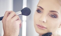 Nghiên cứu mới: Trang điểm bảo vệ da tốt hơn cả kem chống nắng