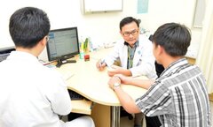 Vì sao nhiều nam giới bị 'trên bảo dưới không nghe'