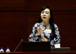 Bộ trưởng Y tế: 'Trước giờ khám bệnh, bác sĩ phải cúi chào bệnh nhân'