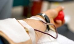 Phát hiện nhân viên bệnh viện và người hiến máu khống tiền để... chia đôi