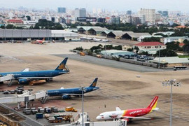 Chuyên gia lo ngại nguy cơ chậm tiến độ 'giải cứu' Tân Sơn Nhất