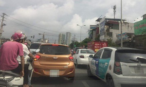 Vén màn những mảng tối của các hợp tác xã vận tải