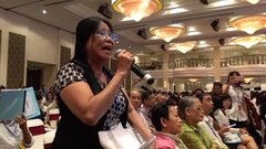 Đại hội cổ đông Sacombank: Cổ đông căng thẳng truy trách nhiệm ông Trầm Bê