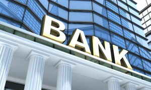 Vì sao hàng loạt lãnh đạo ngân hàng đua nhau mua cổ phiếu?