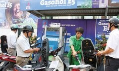 Làm thế nào để giá xăng E5 hấp dẫn người dân?