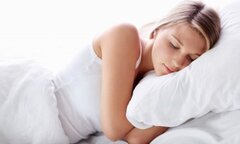Ngủ nghiêng giúp thải chất độc, giảm nguy cơ mắc bệnh