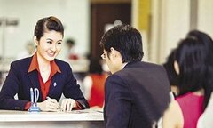 Ngân hàng lãi ngàn tỷ, ồ ạt tăng lương, rầm rộ tuyển người