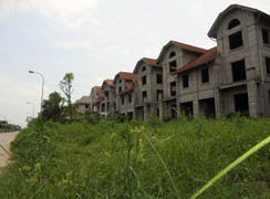 Mua 2 nhà trở lên sẽ bị đánh thuế: Khổ cho nhà giàu!