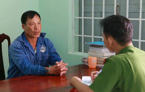 Khởi tố hai vợ chồng giết hàng xóm, ném xác xuống cống phi tang