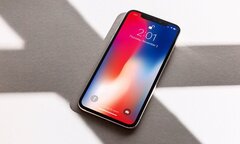 Bán iphone X, tậu lại iPhone 8 vì quá phiền phức