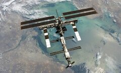 Vi khuẩn nghi đến từ ngoài hành tinh trên thân trạm ISS