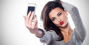 Bất ngờ: Muốn đăng nhập facebook, phải chụp selfie