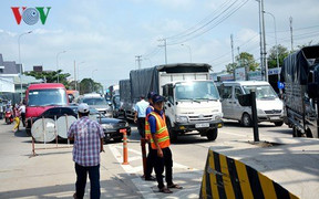 Bị phản đối, trạm thu phí T2 Cần Thơ - An Giang liên tục xả trạm