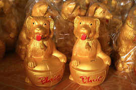 Năm Mậu Tuất, làng gốm tất bật sản xuất 'chó vàng' đón Tết