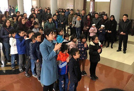 Bộ trưởng Bộ Y tế từ biệt bé gái 7 tuổi hiến giác mạc