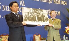 Nguyên Thủ tướng Phan Văn Khải: Những cuộc gặp gỡ chưa từng có