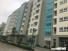 Phận 'hẩm hiu' của chung cư giãn dân phố cổ Long Biên không có người ở