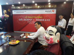 Khách may mắn trúng 304 tỷ Vietlott: 'Tôi mong mọi người chỉ chơi cho vui thôi'