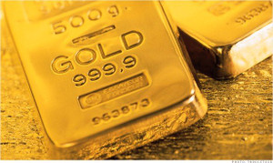 Giá vàng hôm nay 2/7: Run rẩy thoát đáy