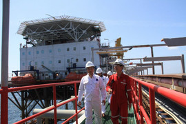 Ủy ban Kinh tế Quốc hội làm việc tại giàn CNTT số 3 Vietsovpetro