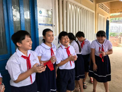 Giải bài toán khó nước sạch học đường tại huyện Thạnh Phú, Bến Tre