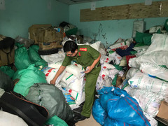 Đầu độc người tiêu dùng bằng phụ gia thực phẩm giả có thể bị phạt tù chung thân