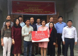 Trao tặng 2 nhà tình nghĩa và 60 xe đạp cho người nghèo tại Phúc Yên