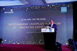 Vietcombank và American Express ra mắt sản phẩm thẻ cao cấp, ưu đãi hoàn tiền không giới hạn