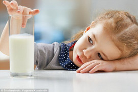 Uống thật nhiều sữa có giúp trẻ tăng chiều cao?