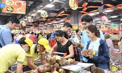 Đại siêu thị Co.opXtra Phạm Văn Đồng tặng xe Piaggio hút khách