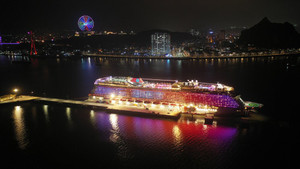 Du lịch Hạ Long và 'nét vẽ' đẳng cấp từ bất động sản