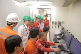 Xuân sớm trên những công trình dầu khí biển