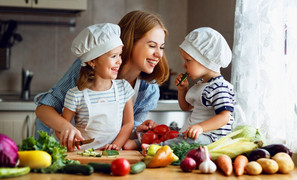 Giúp bé phục hồi nhanh và bắt kịp đà tăng trưởng: Dinh dưỡng là then chốt