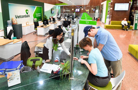 Vietcombank trong Top 2 toàn thị trường theo khảo sát '100 nơi làm việc tốt nhất Việt Nam' của Anphabe