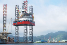 Khó như… chuyện tìm dầu