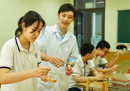 Chọn trường cho con nhìn từ triết lý giáo dục