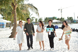 Thư 'Về nhà đi con' lấy chồng đại gia, cả nhà đi nghỉ dưỡng sang chảnh?