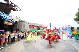 Đại tiệc Thủy cung khởi động một mùa hè rực rỡ trên vùng di sản Hạ Long