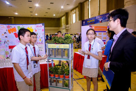 Bất ngờ với các sản phẩm thông minh được chế tạo bởi học sinh cấp 2