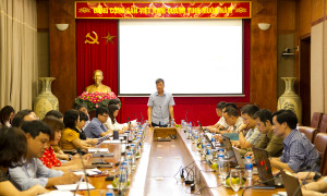 Tiếp tục thực hiện hiệu quả công tác thu và phát triển số người tham gia BHXH, BHYT