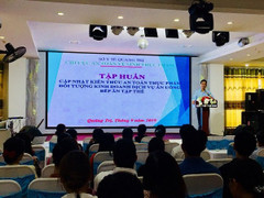 Quảng Trị: Tập huấn kiến thức an toàn thực phẩm cho đối tượng kinh doanh dịch vụ ăn uống và bếp ăn tập thể