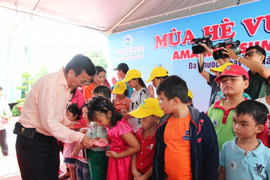 VWS tổ chức chương trình ý nghĩa cho con em công nhân