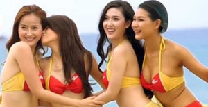 The Face: An Nguy gây 'sốc' khi hôn trộm thí sinh xinh đẹp